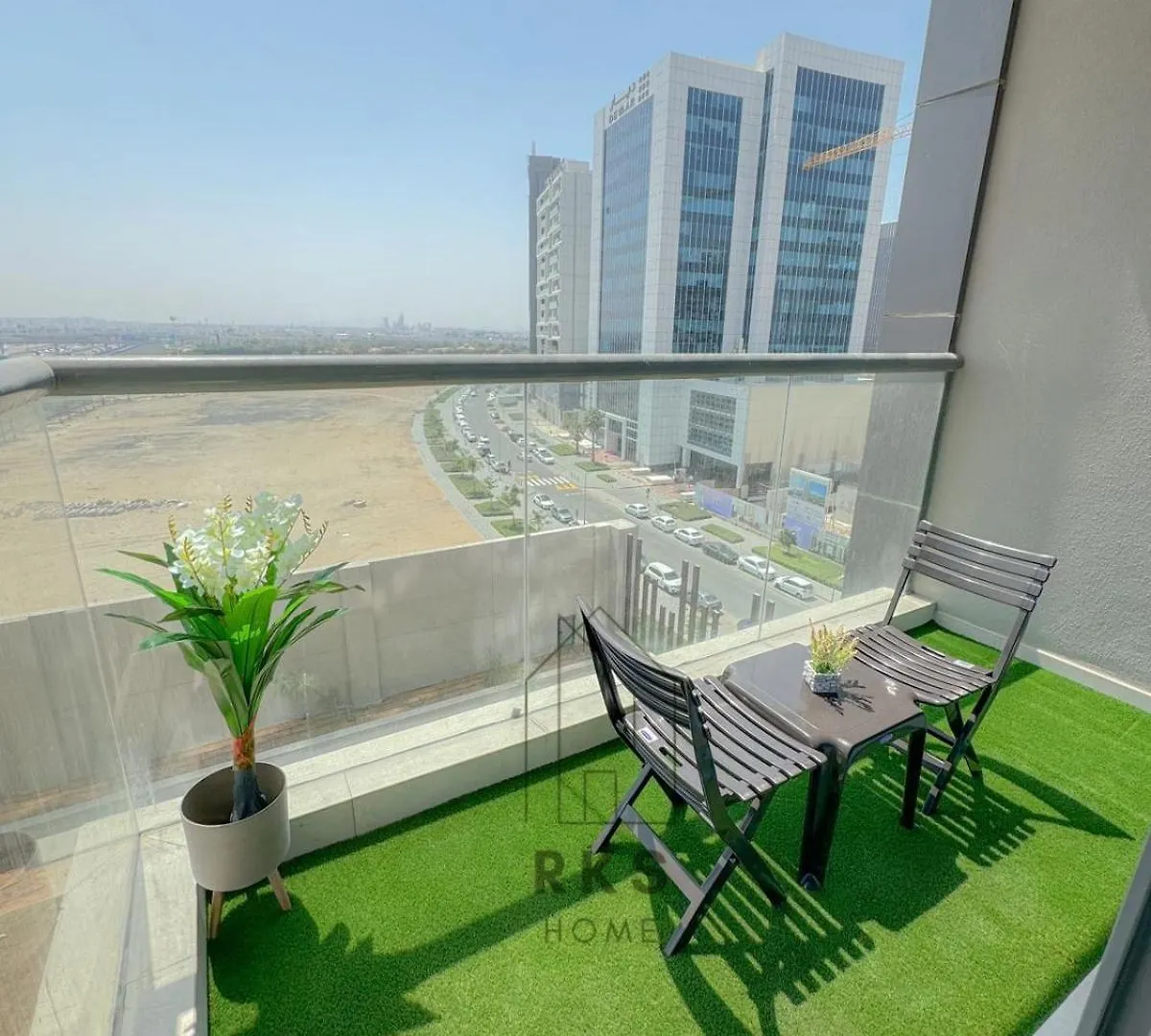 Hostel With Private Room Near Downtown Business Bay Dubai Homestay