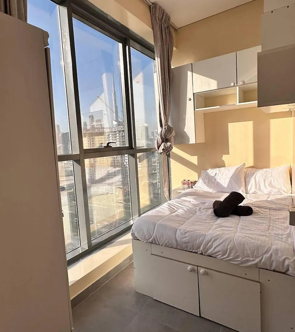 Hostel With Private Room Near Downtown Business Bay Dubai Homestay