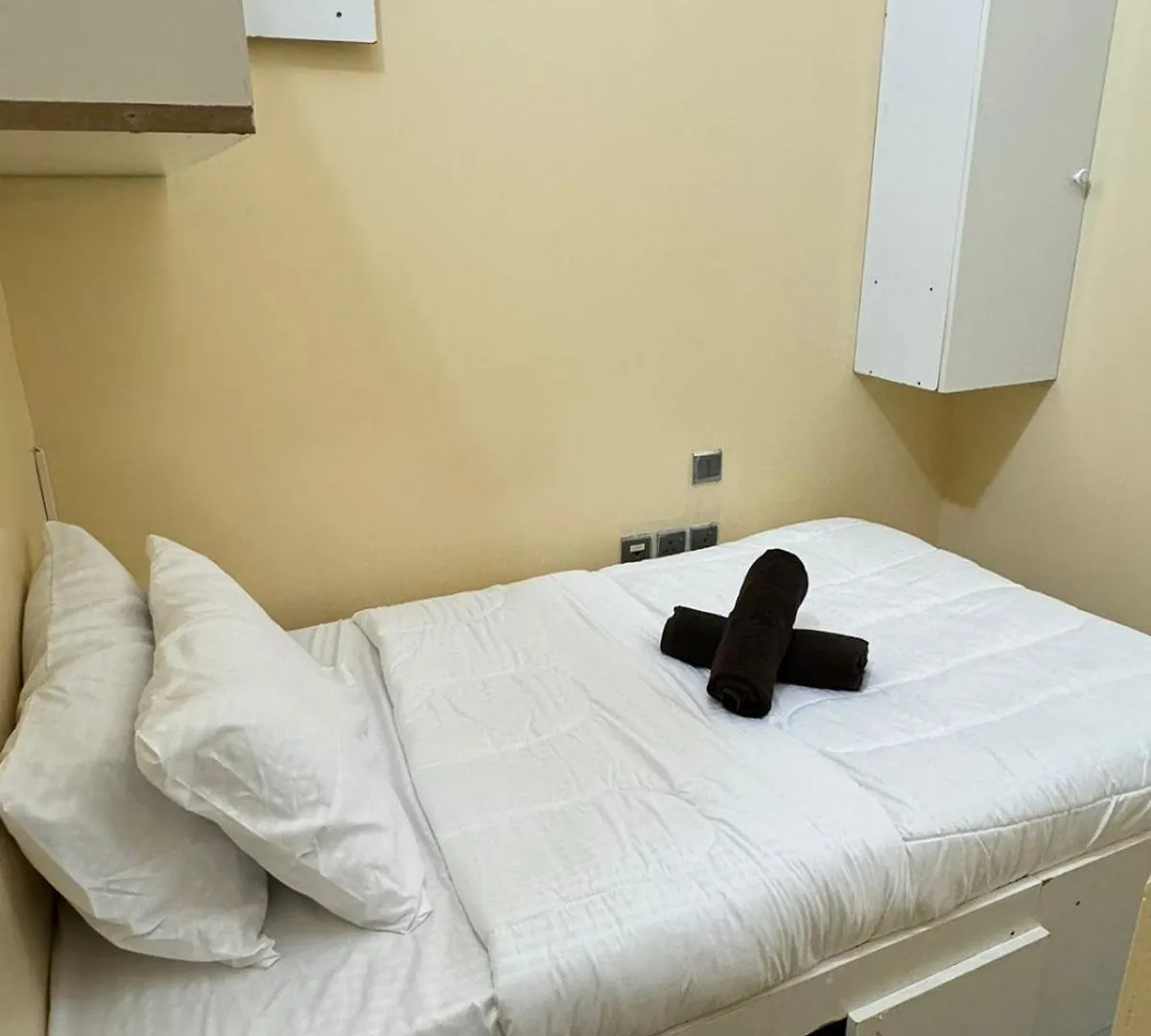 Homestay Hostel With Private Room Near Downtown Business Bay Dubai