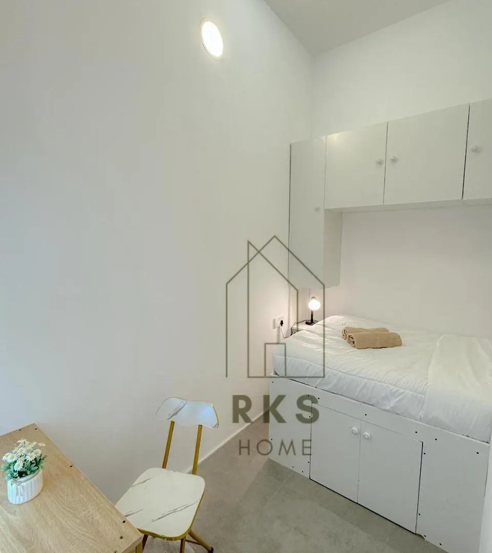 Hostel With Private Room Near Downtown Business Bay Dubai